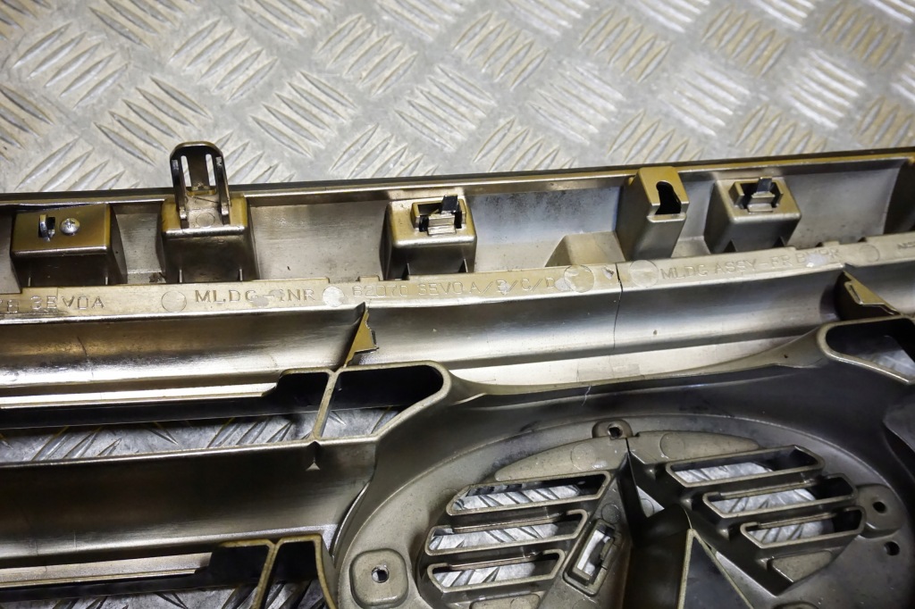 Infiniti fx qx70 2013 - 2017 решётка  перед решётка радиатора хром америка в Украине