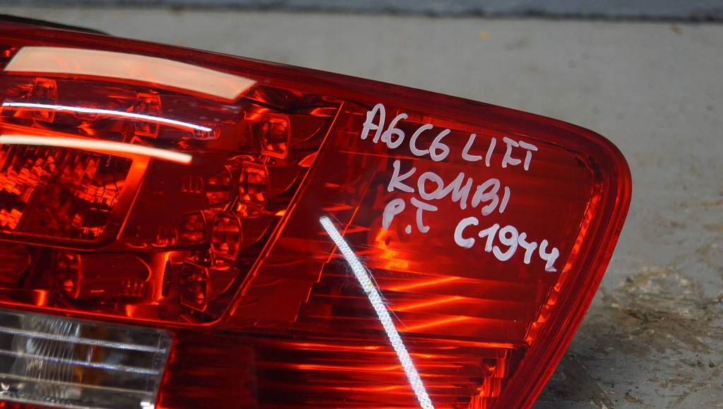 фото №8, Audi a6 c6 lift kombi лампа правий задня led c1944