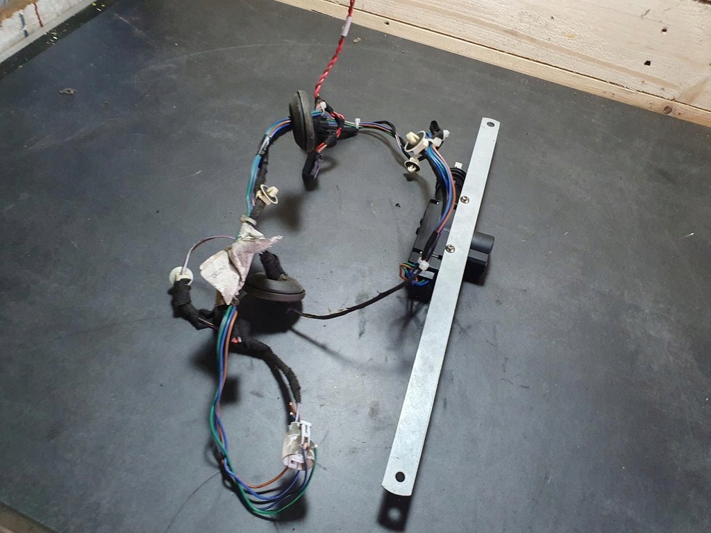 фото №7, Автомобиль skoda fabia i kombi привод замка центрального помпа правый перед