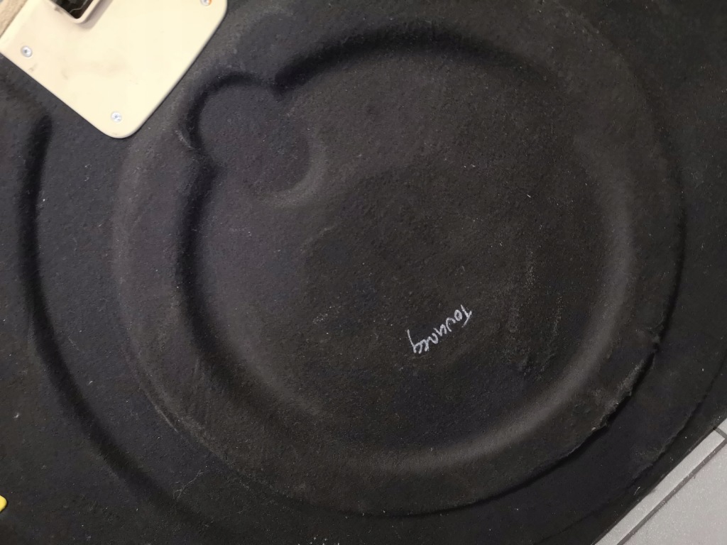 фото №14, Пол багажника кремовый vw touareg 7l6863546f