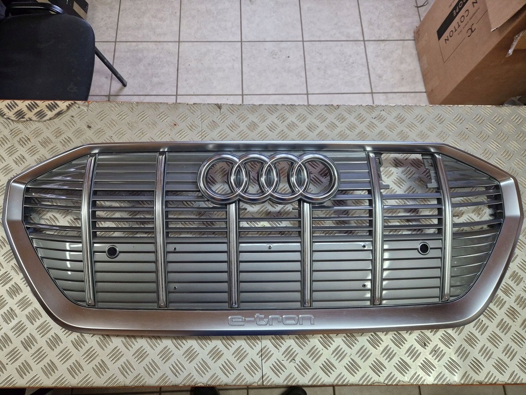 фото №1, Решітка радіатора решітка радіатора audi e-tron 2018r-
