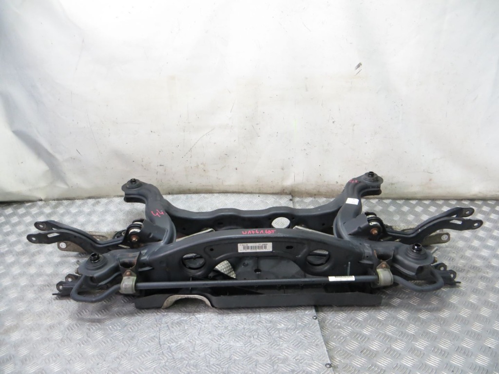 фото №1, Mercedes w176 подрамник подрамник задняя задние 13-