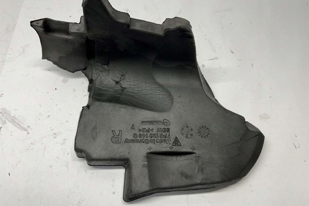 Впуск воздуха радиатора porsche cayenne 92a 7p5129146g 3.0l дизель 180kw с Разборки