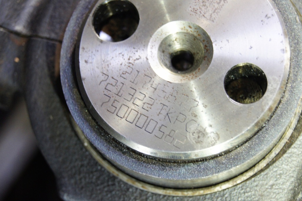 фото №1, Volvo fm4 вал розподільного валу 21745877