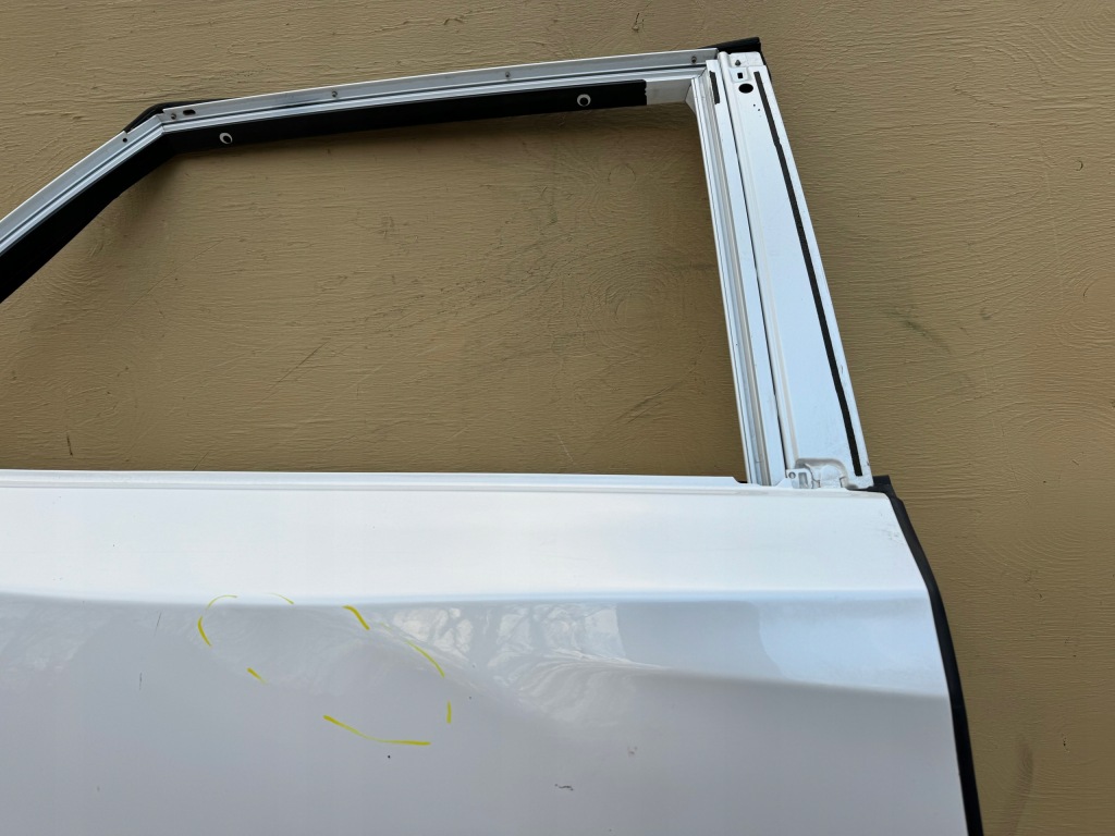 Lexus rx iv 4 15-22r дверь правое  задняя правый  задняя Цена