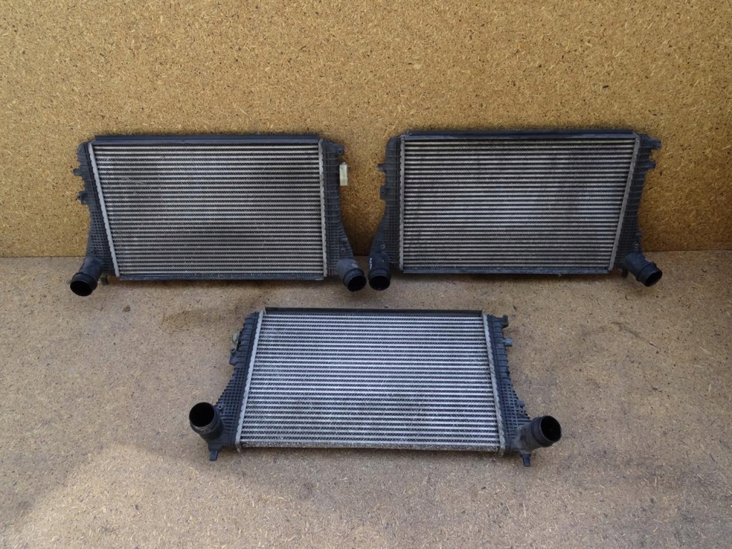 Audi a3 8p рестайлінг  golf vi 2.0 tdi радіатор повітря інтеркулер 1k0145803af Київ