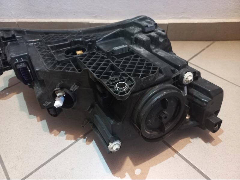 фото №11, Skoda оригинальный номер 3v1941015a лампа левая перед