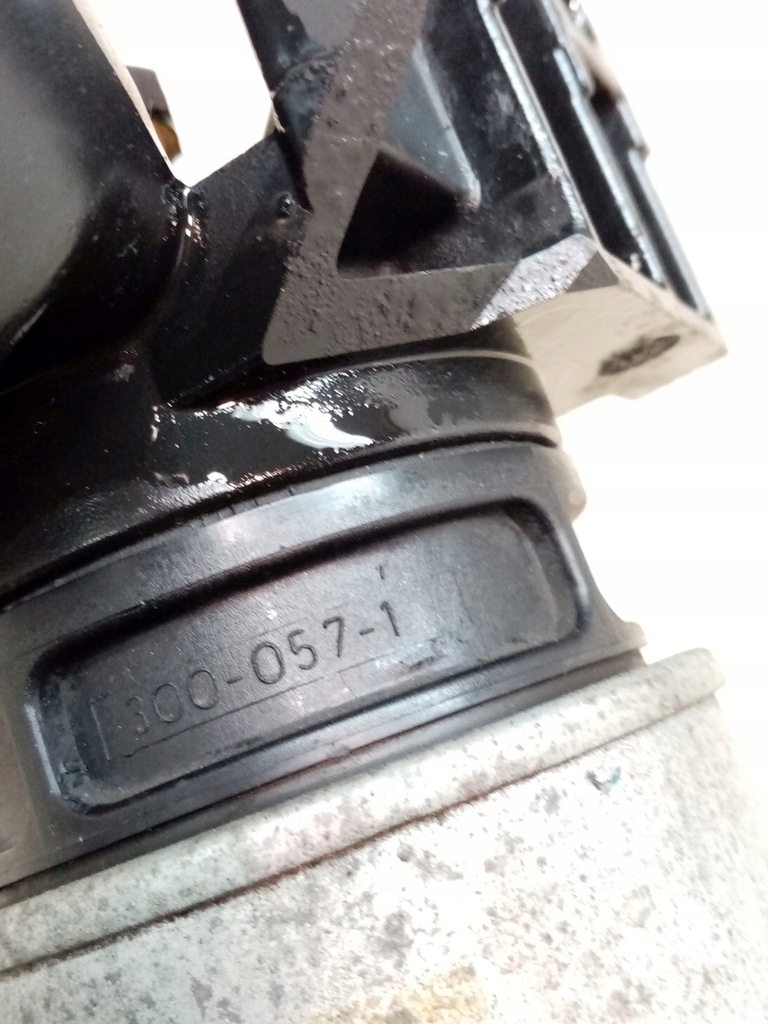 фото №8, Корпус фильтра масла voyager iv 2.5 crd