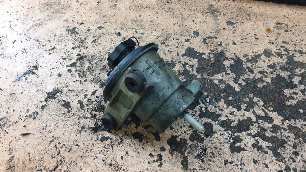 фото №1, Mazda tribute i бачок усилителя