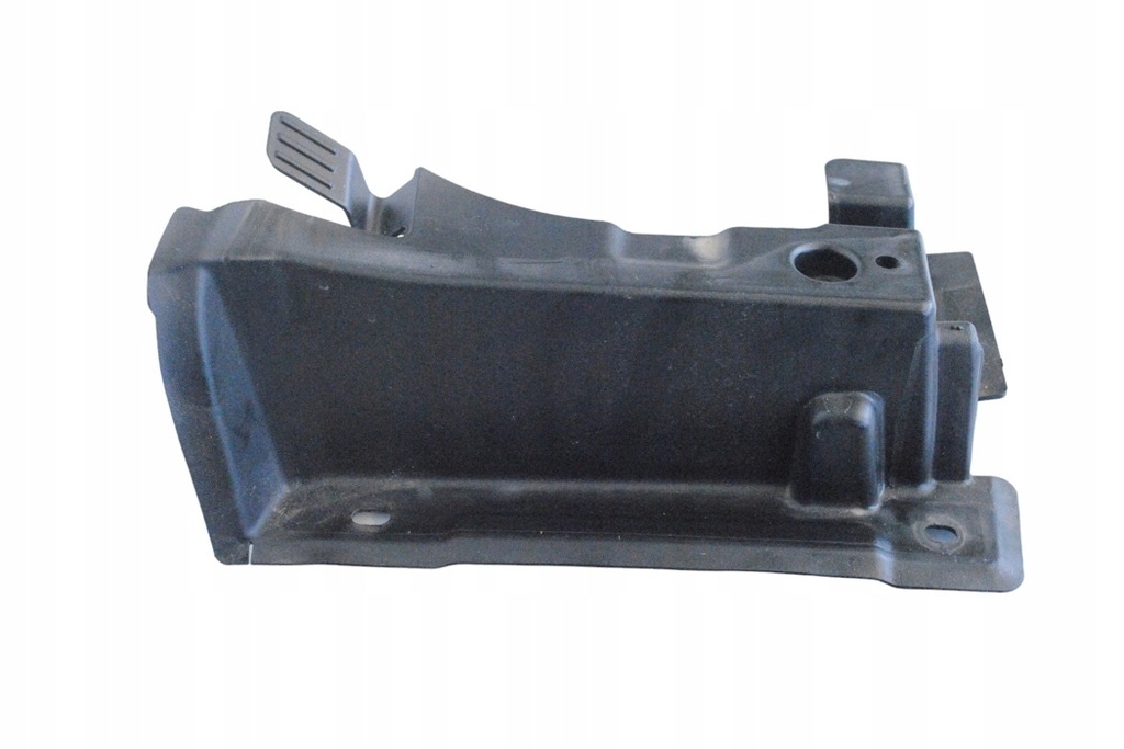 фото №1, Volvo xc40 кронштейн перед правий b4 2023 rhd