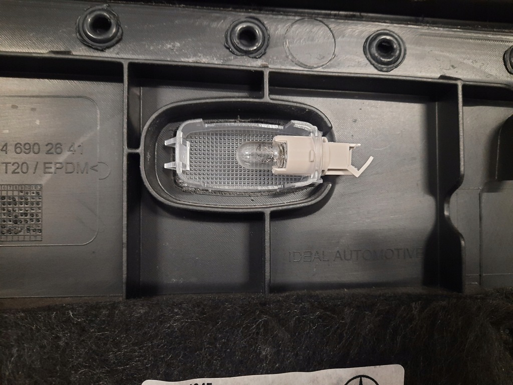 фото №7, Mercedes glk x204 09-15 обшивка багажника лівий правий usa