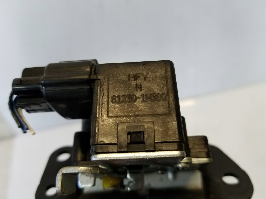 фото №3, Замок крышки багажника задняя hyundai ix35 81230-1h300