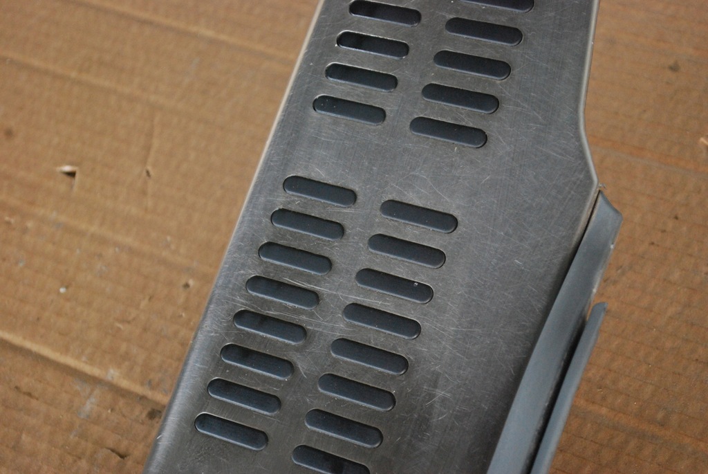 фото №7, Подножка накладка audi tt 8n eu 8n1864777a