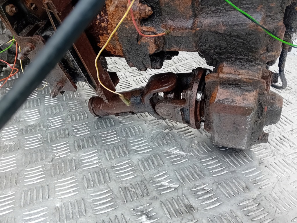 фото №12, Isuzu trooper 2.3d коробка передач коробка передач 71070558