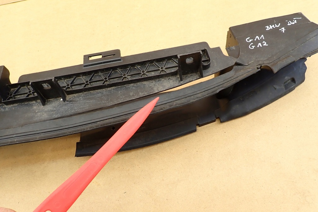 Bmw 7 g11 g12 15- абсорбер бампера передній низ  нижній 51118061181 оригінальний номер Ціна