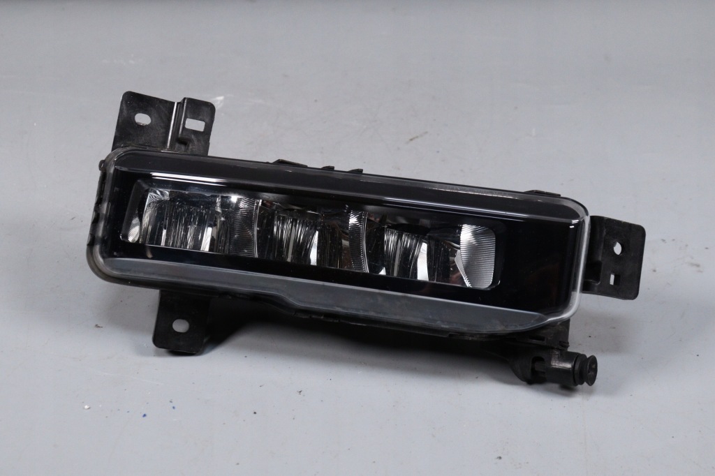 фото №1, Противотуманная фара led правый перед bmw g20 g21 f45 f46 lci