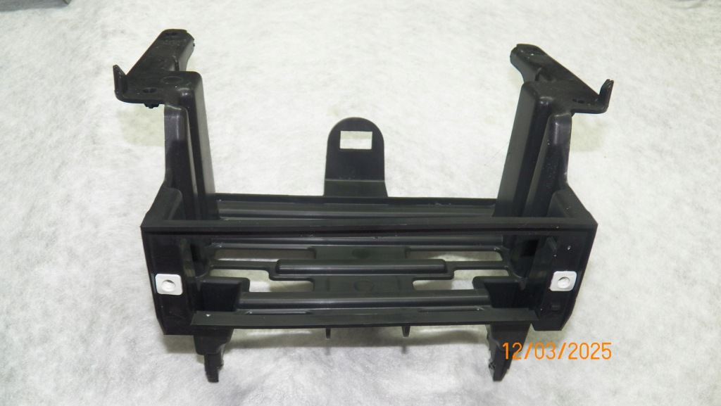 Купить Trafic vivaro iii рамка радио карман 678704840r