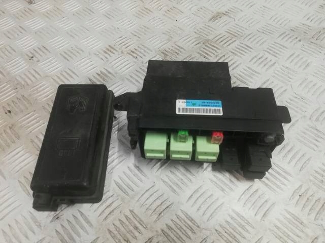 фото №1, Коробка предохранителей mini countryman r60 9240943