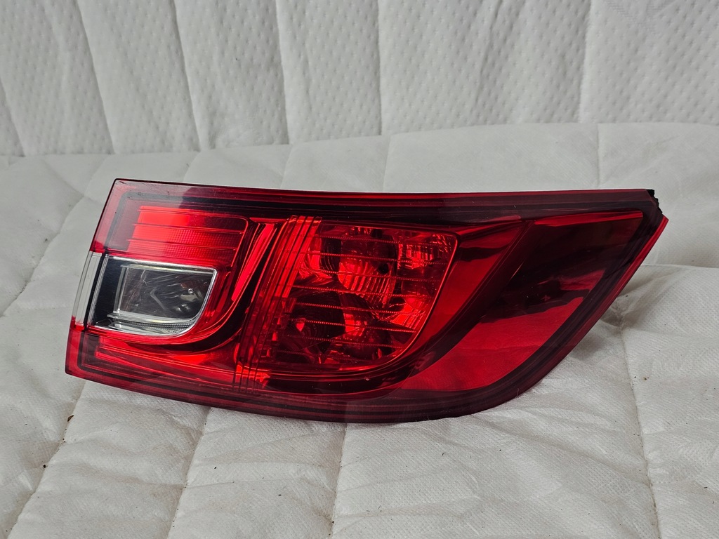 фото №1, Лампа фара задняя задняя правая правый renault clio iv 265502631r hb