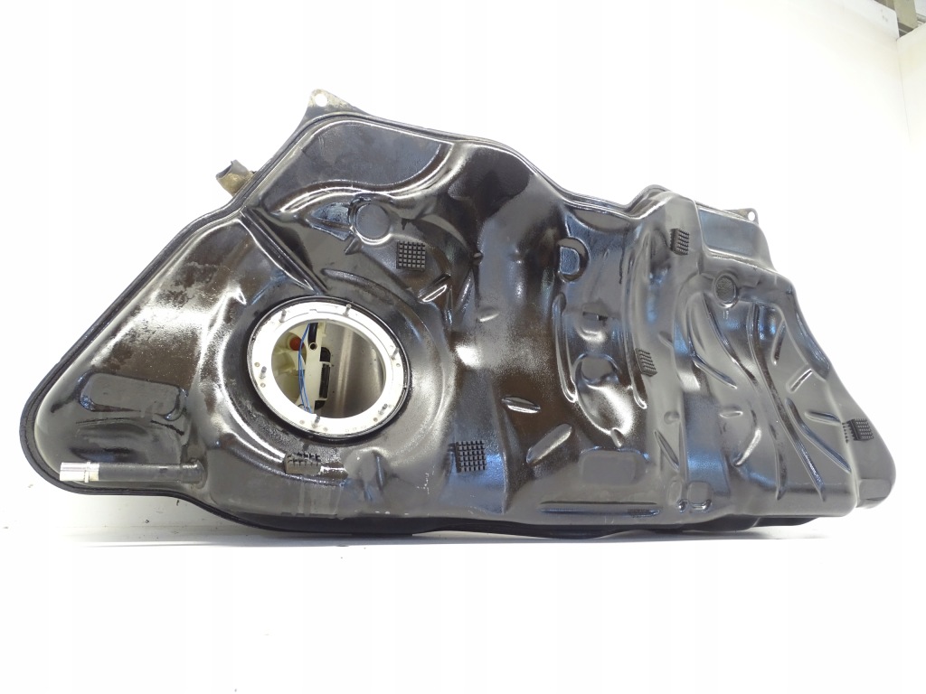 Купити Бак bak пального bmw m5 f10