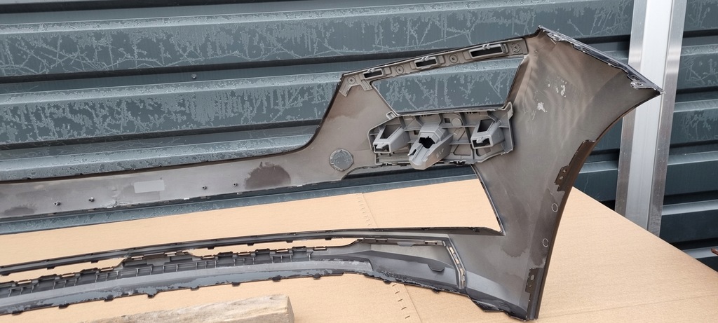 фото №12, Skoda оригинальный номер 658807221 бампер