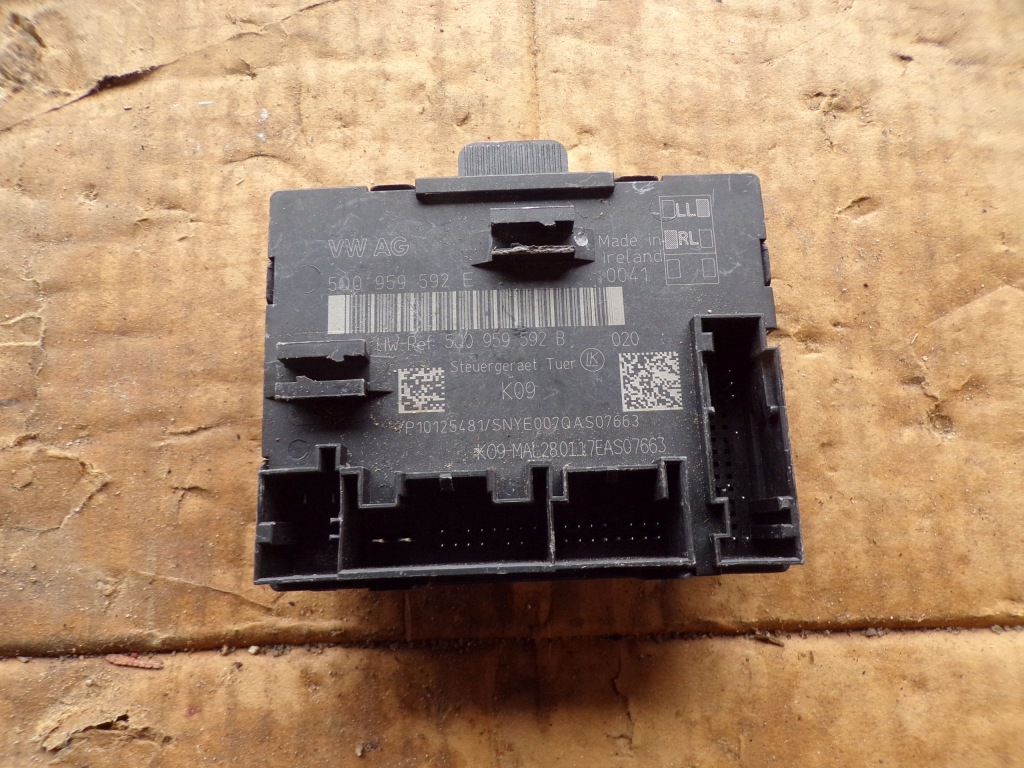 фото №1, Модуль дверь правый перед 5q0959592e vw audi skoda