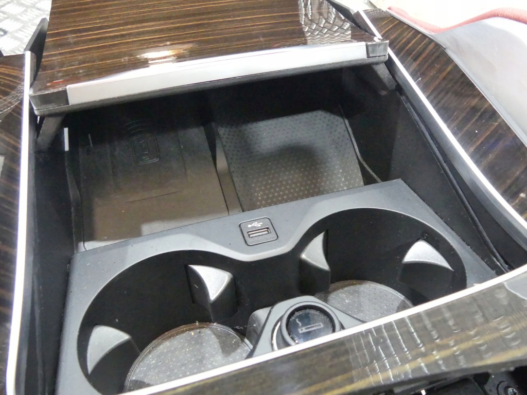 фото №10, Bmw x6 g06 sport оббивка сидіння підігрів заднє сидіння обшивки тунель