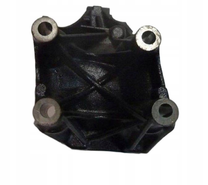 фото №1, Audi q5 8r кронштейн опора 04l131159c