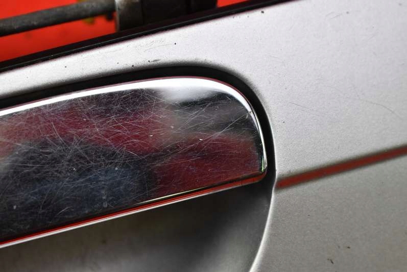 фото №9, Ручка ліва задня задня срібляста nissan maxima a33 00-05