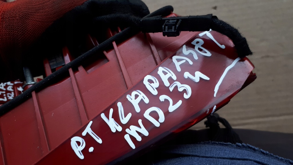 A5 8t рестайлинг  фара led правый  правая  задний w крышке Киев