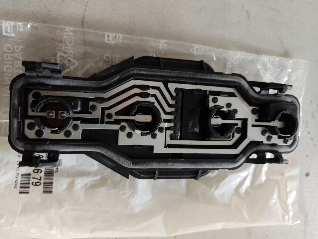 фото №1, Вкладыш лампы задняя partner berlingo m59 оригинал новый