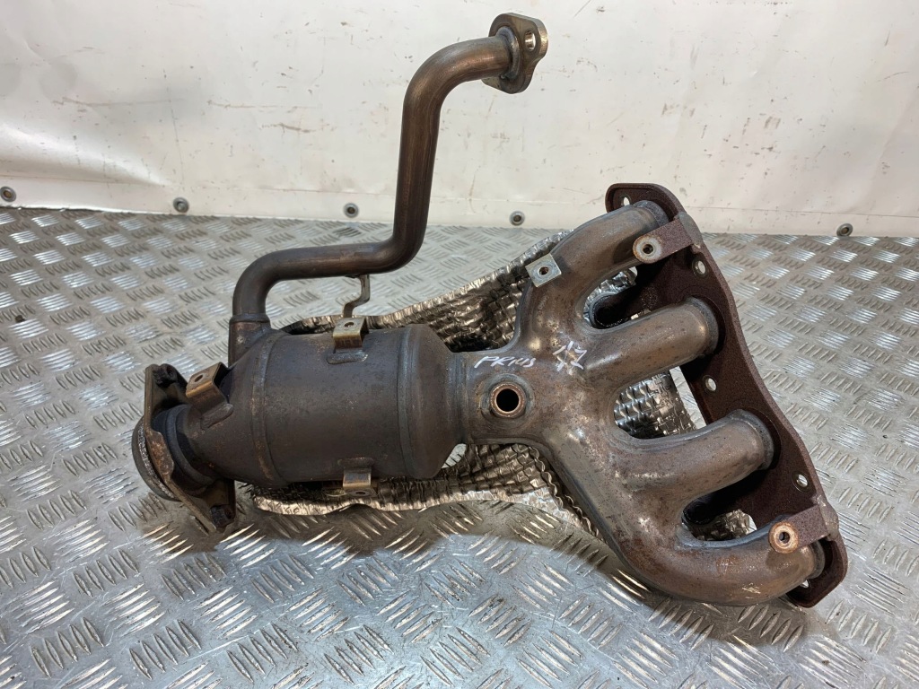 Купити 2017 toyota prius xw50 katalizator/dpf at37130