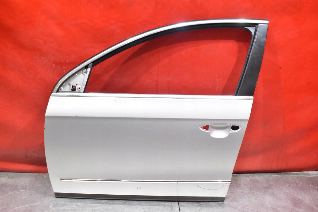 фото №1, Двері ліва перед передні сріблястий vw passat b6 05-10