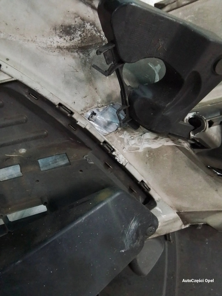 фото №10, Ford kuga i mk1 бампер перед противотуманная фара