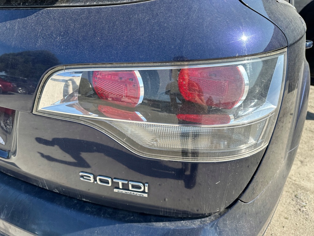 фото №1, Лампа лампы задняя audi q7 4l набор