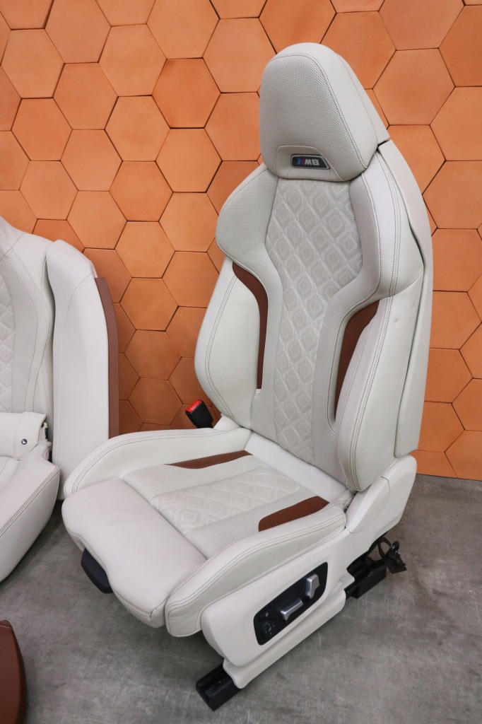 фото №10, Bmw m8 f93 g16 салон сиденья заднее сиденье обшивки individual вентиляция tartufo