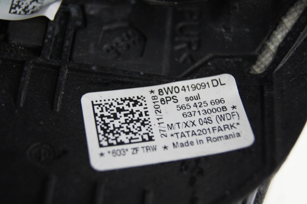 фото №9, Audi a4 b9 повітропровід звичайна пелюстки перемикання