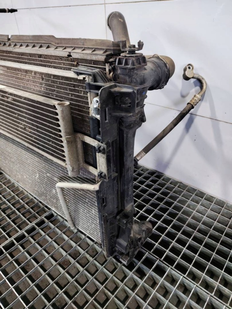 Радиатор радиатор перед передние вентилятор mercedes e купе w207 2.2 cdi с Разборки