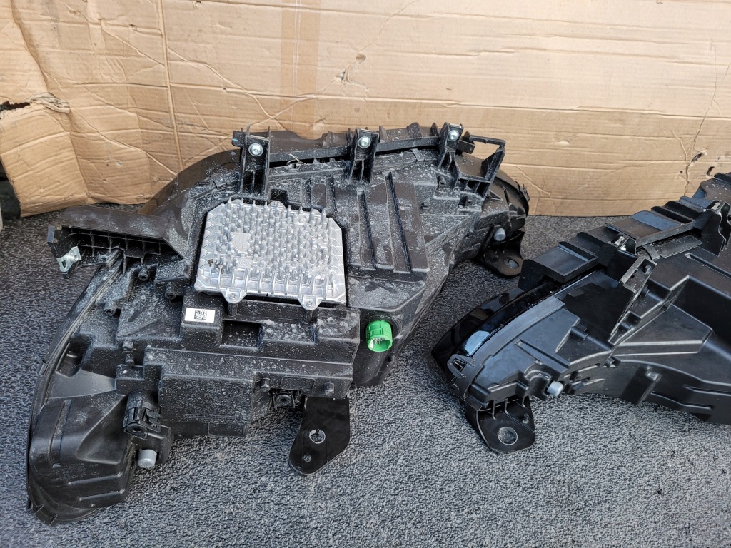 Alfa romeo stelvio фара ліхтарі  ліва правий перед передні full led рестайлінг Зі Шроту