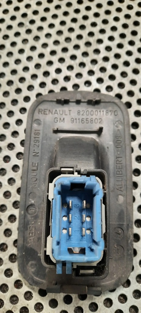 фото №2, Кнопка стекло renault trafic 820001187c повреждённый