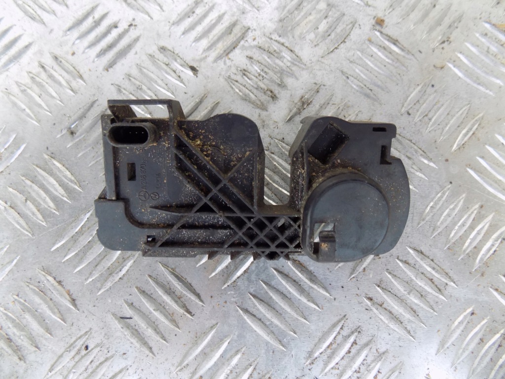 фото №1, Mercedes w176 засов замок капот выключатель