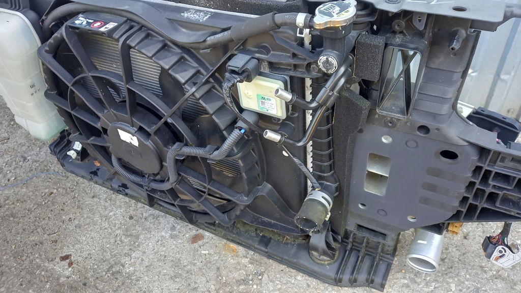 фото №7, Hyundai genesis g70 2,2 crdi pas передний радиатор автоматическая коробка передач