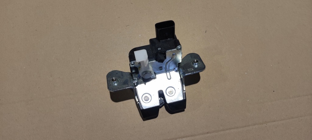 фото №4, Замок крышки багажника hyundai tucson 81230-g3000