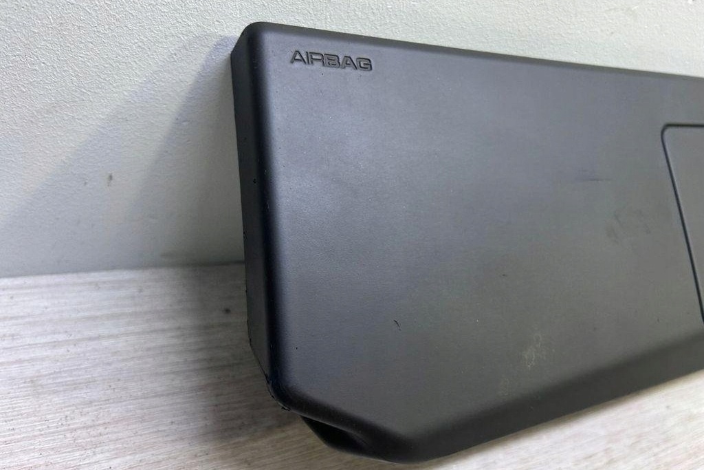 фото №5, Коленная подушка безопасности porsche panamera 970 97080306104 3.0l 2014