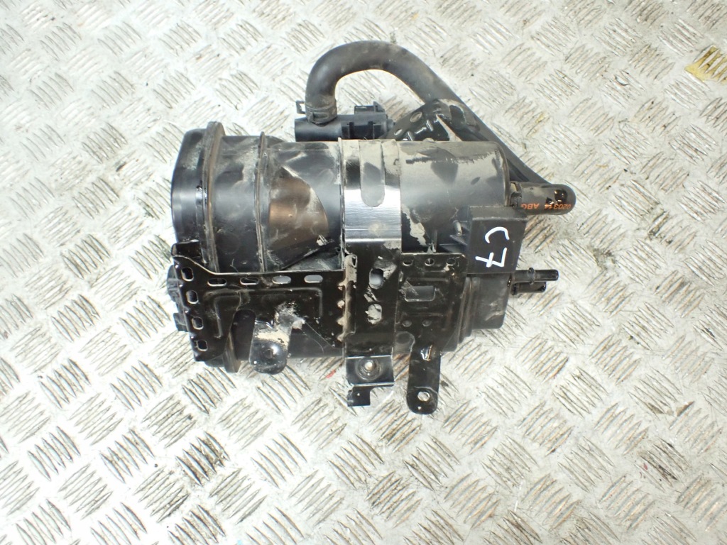 Фільтр вугільний паров chevrolet corvette c7 2016 Доставка