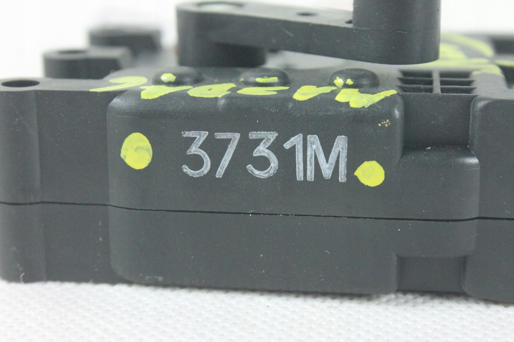 фото №6, Моторчик регулировочный крышка отопителя обдув отопления mazda 6 gg gy 3731m