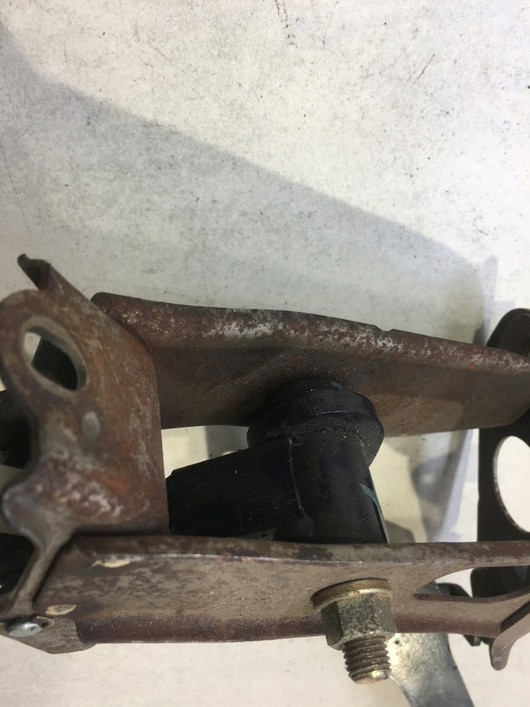 фото №7, Педаль сцепления toyota avensis i 2.0 d4d