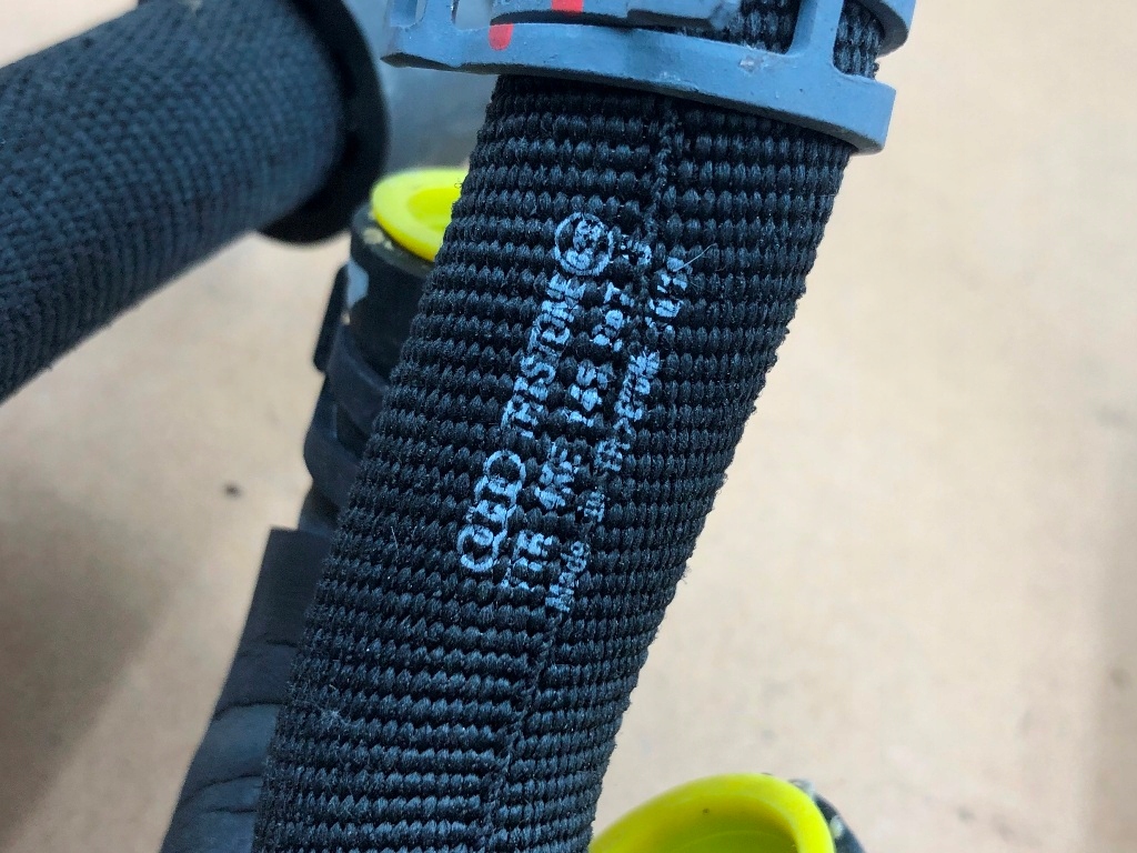 Купити Електроклапан магістраль водяна шланги дроти радіатора audi e-tron 20-