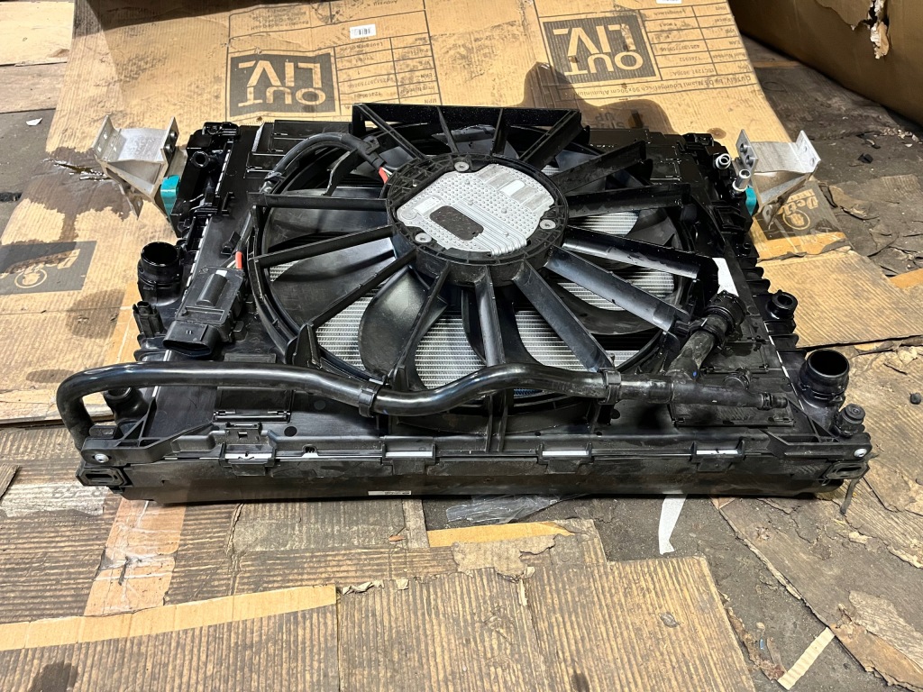 Bmw 5 g30 g31 lci 3.0e 2.0b комплектный  ремень передний с радиаторами гибрид Оригинал