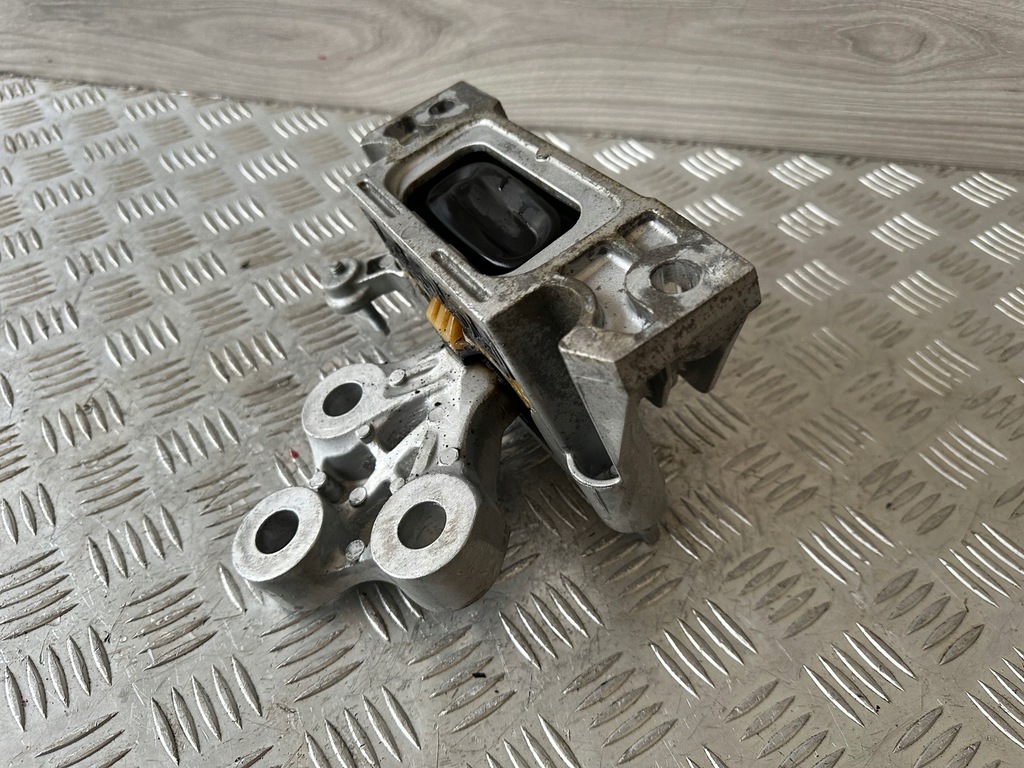 фото №10, Chrysler pacifica ii 17- usa 3.6b кронштейн подушка двигателя коробки p68224742ab